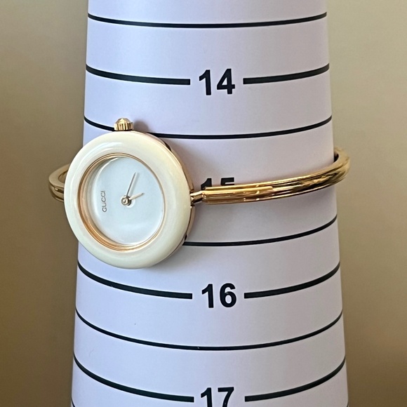Vintage Gucci 1100L Bangle Watch Set – 12 Interchangeable Bezels, Original Box - Picture 16 of 16